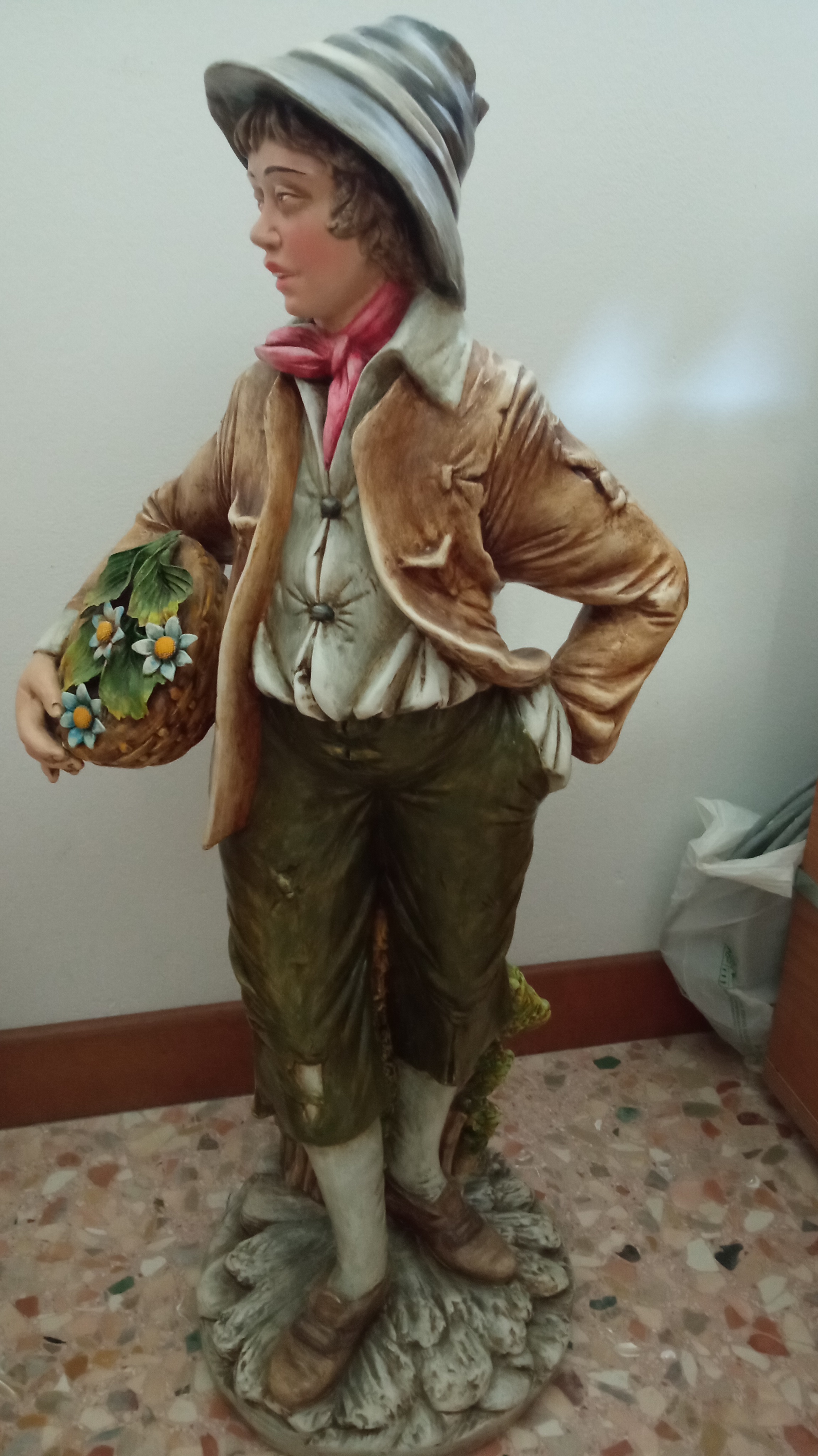 Statua contadino ceramica