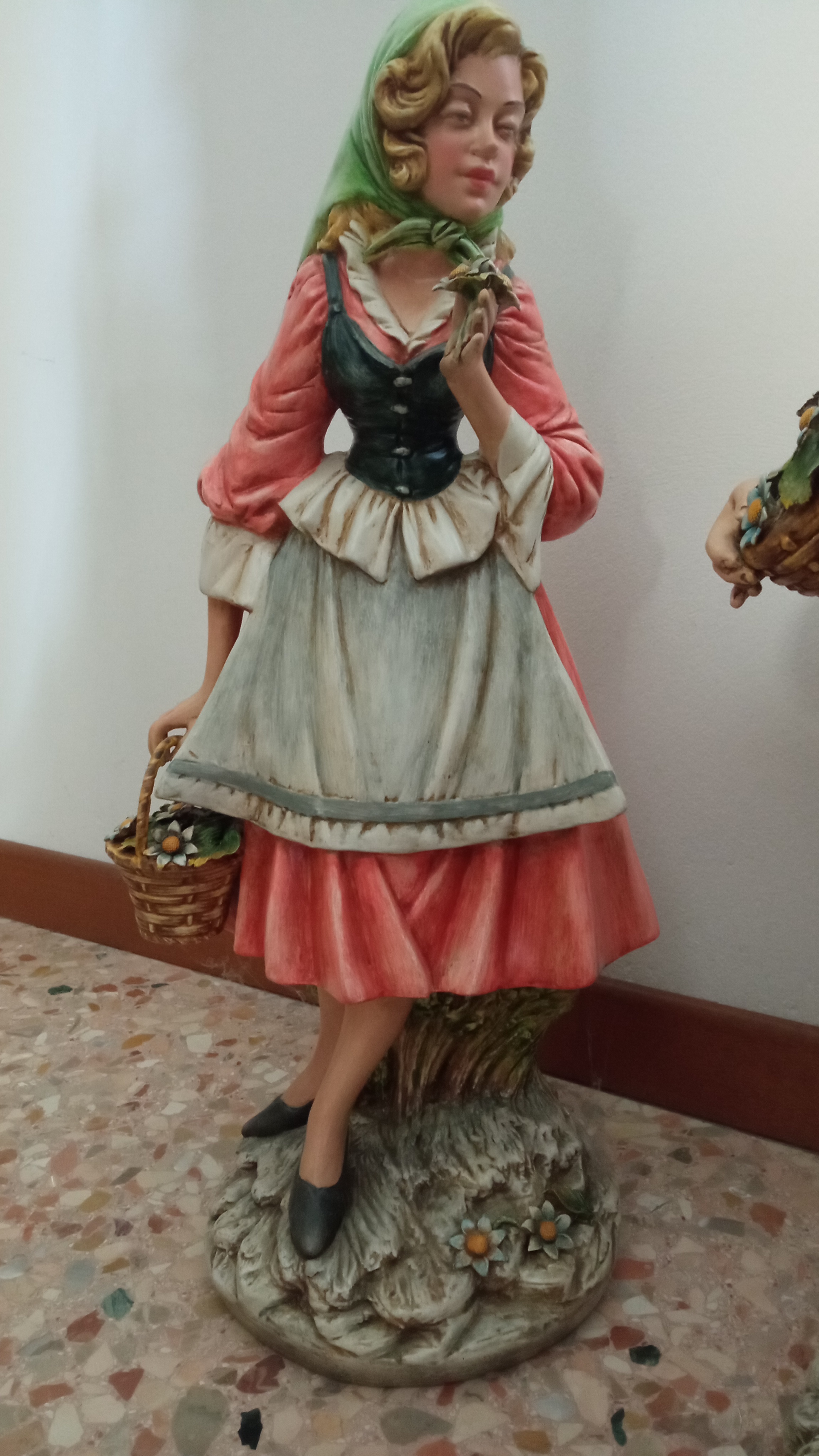 Statua contadina ceramica